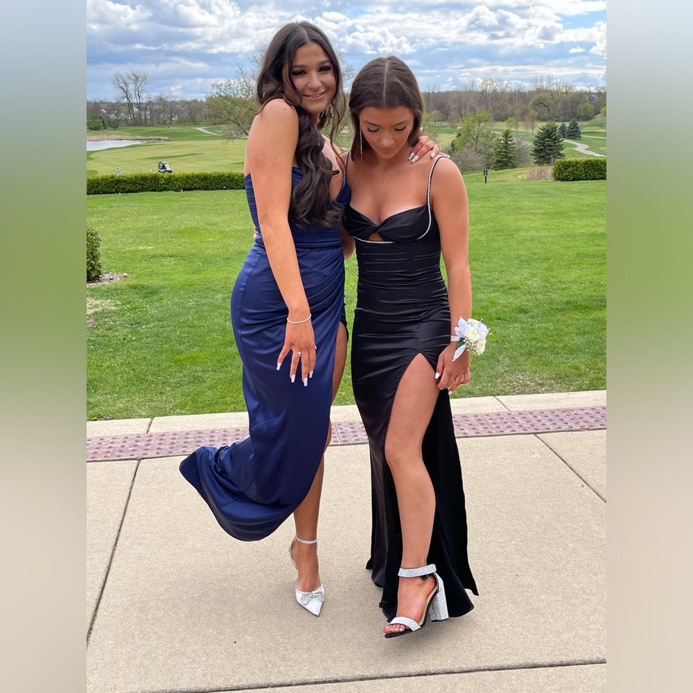 Black silk prom dress!!